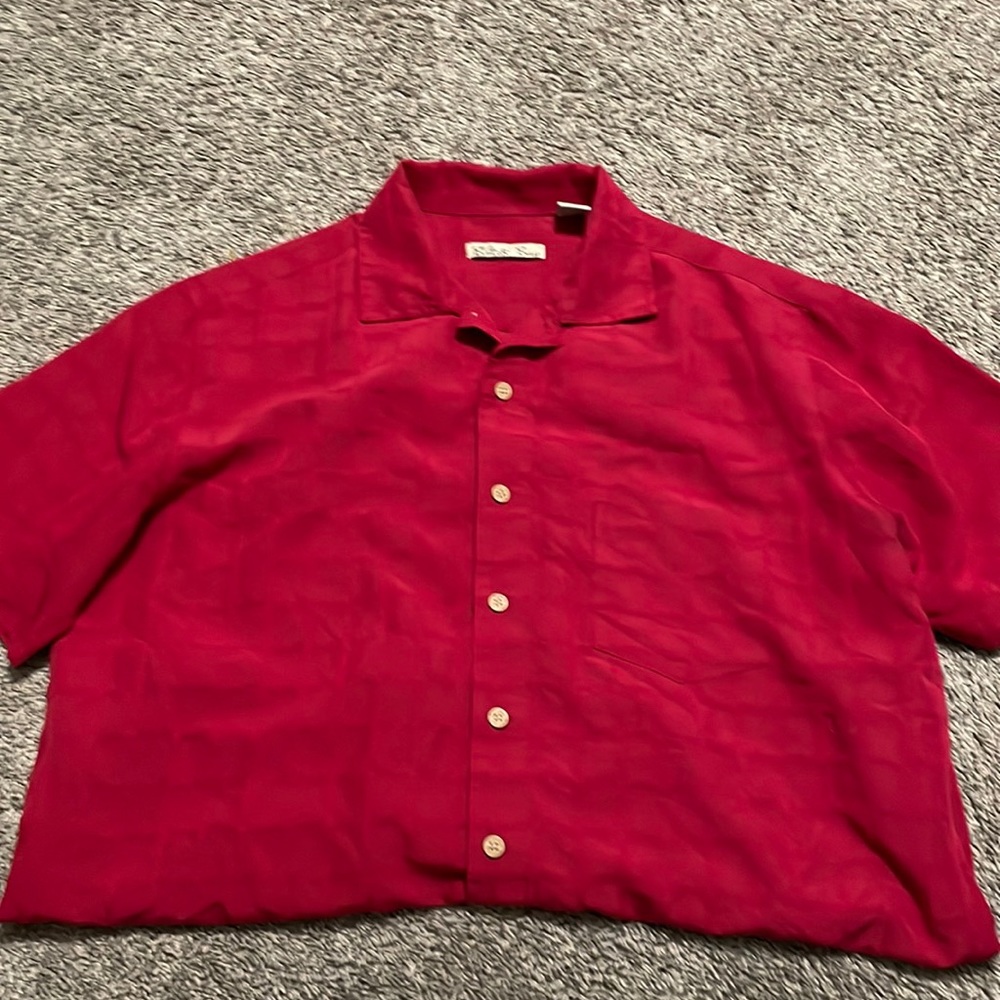 Batik Bay shirt Men’s X-Large Red Button down camp shirt Rayon blend‎